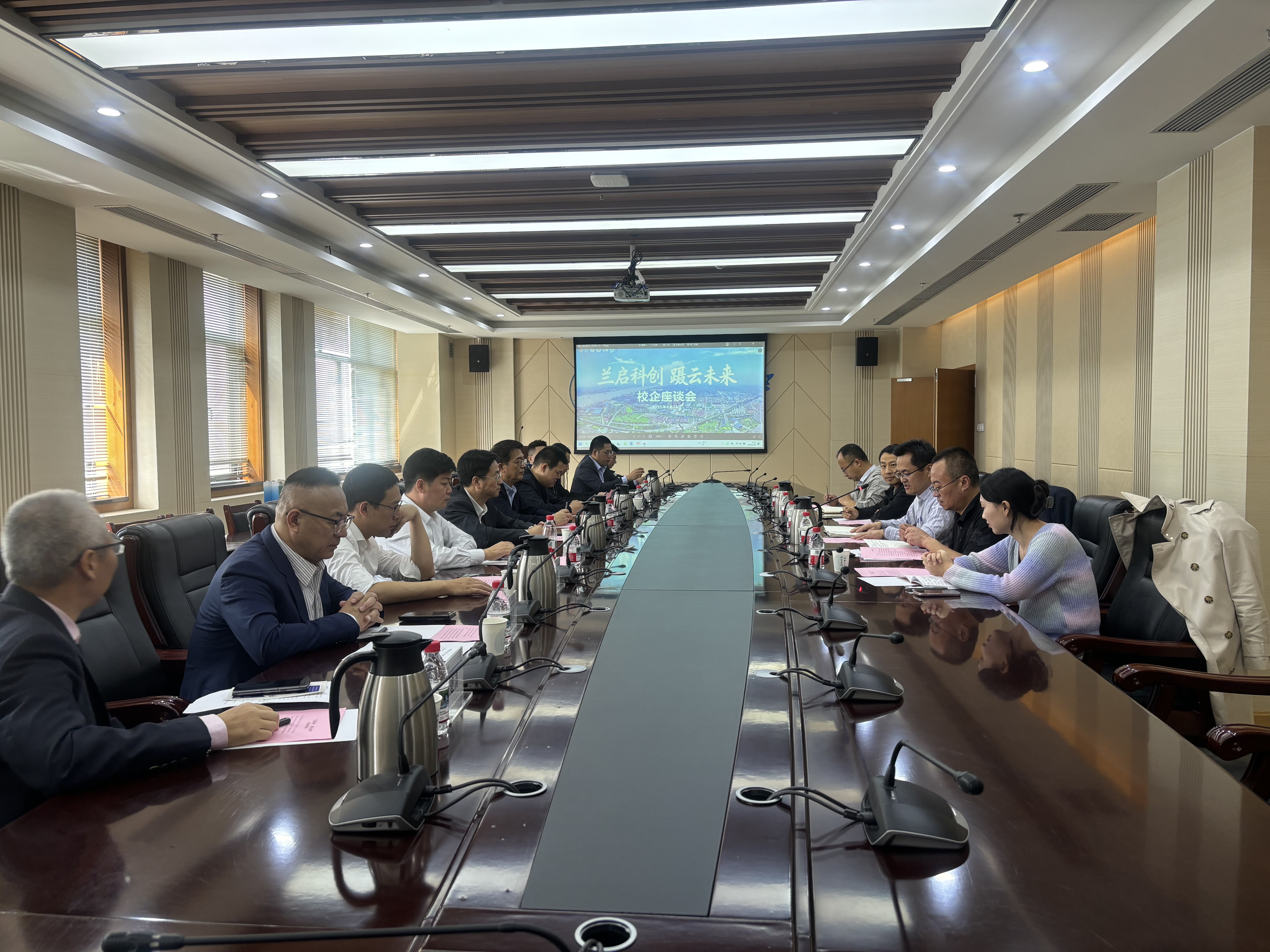 1759541268150785.jpg 1759541268150785.jpg